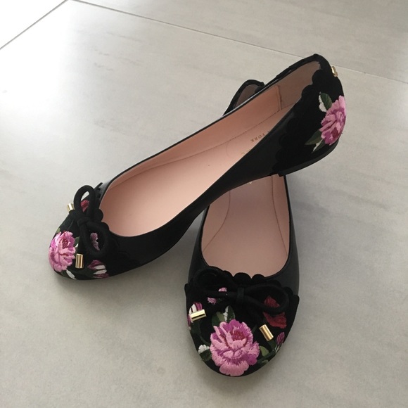 Kate Spade ♠️ Floral Black Shoes - Picture 1 of 6